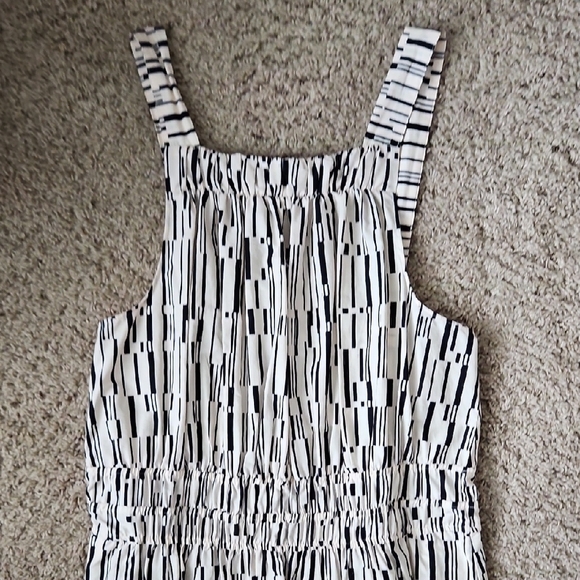 The Summerset Maxi Dress: Poplin Halter Edition - Picture 5 of 10